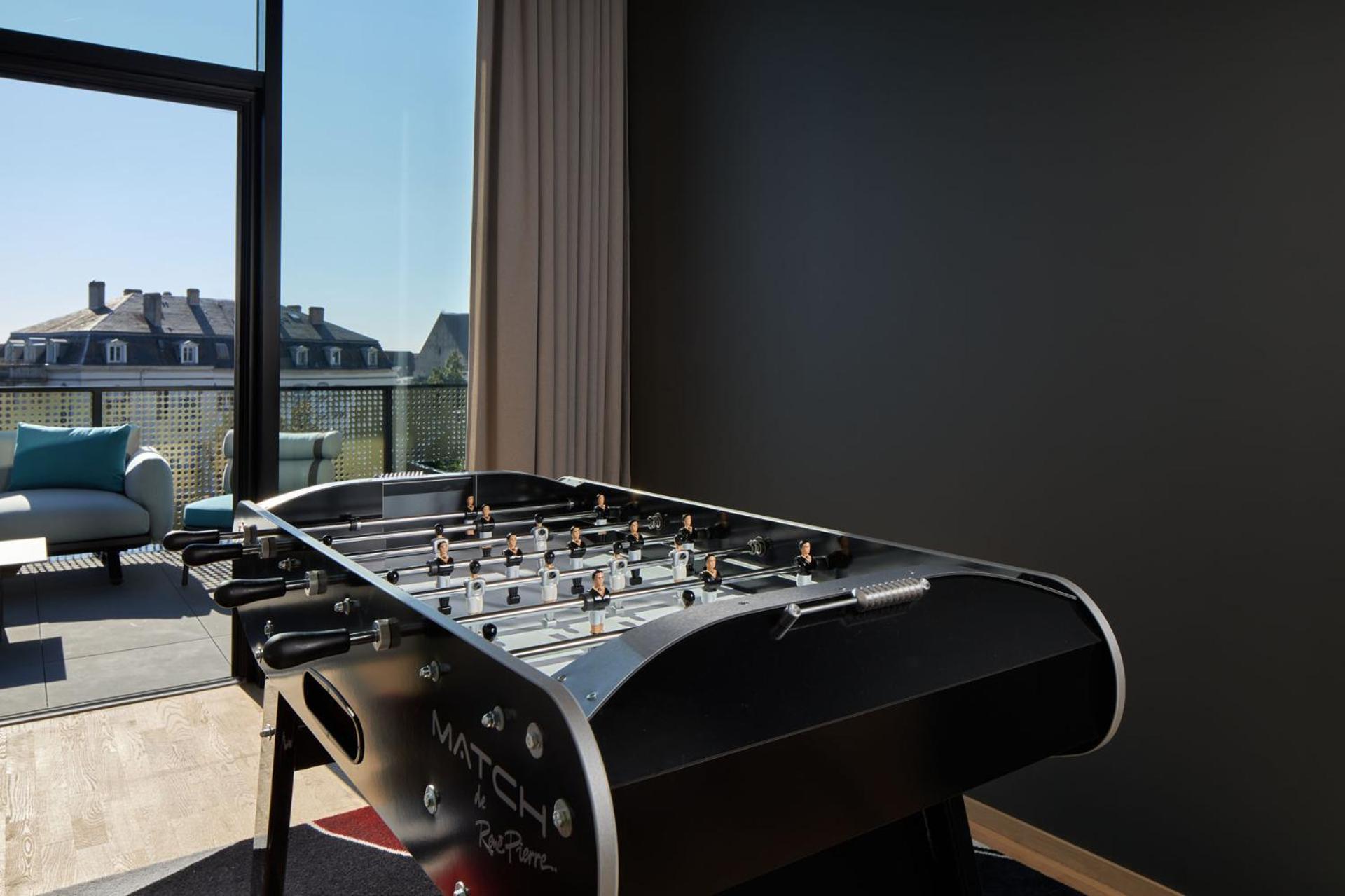 L'Esquisse Hotel & Spa Colmar - Mgallery Exterior foto A table football table